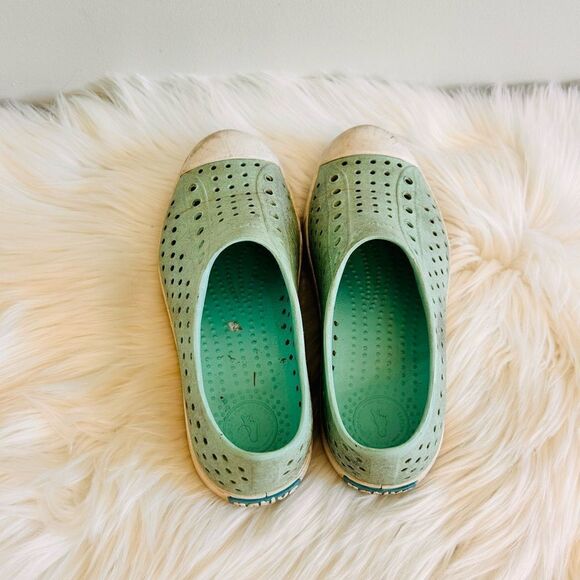 Native Jefferson Bling Mint Green Sparkle Shoes! - Picture 5 of 6